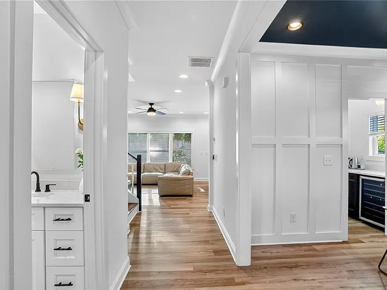 1170 Moton Ave SW — Photo 3