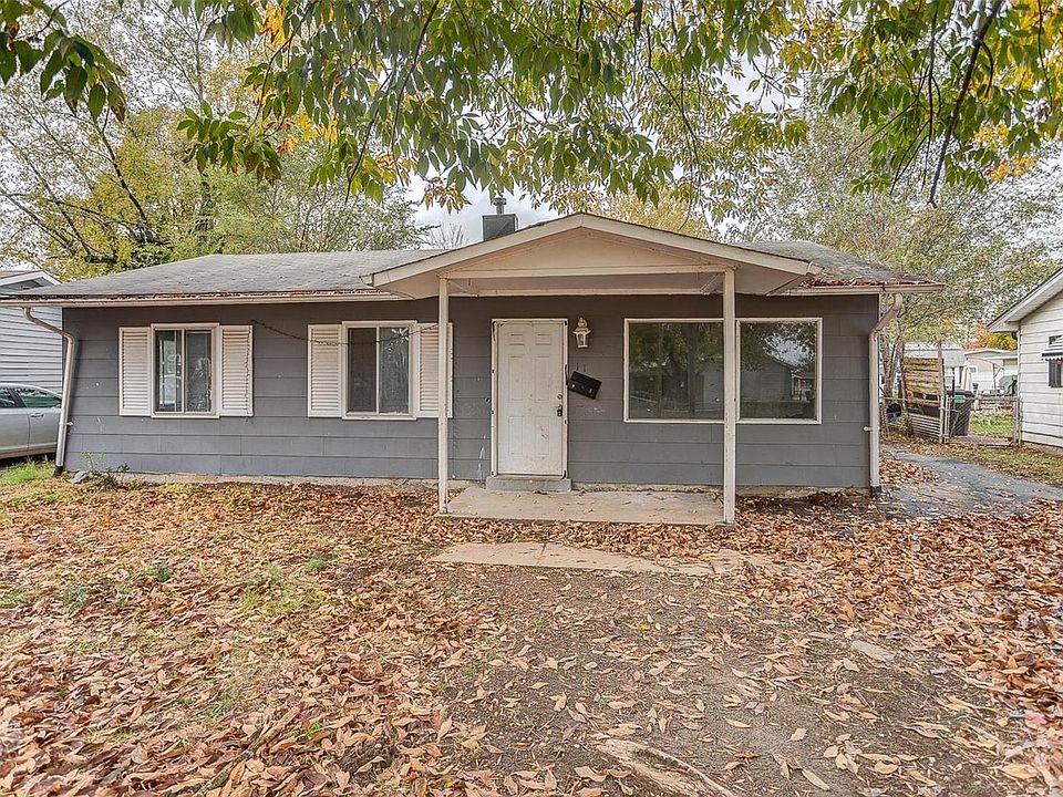 1st image of 111 Saint James Ln