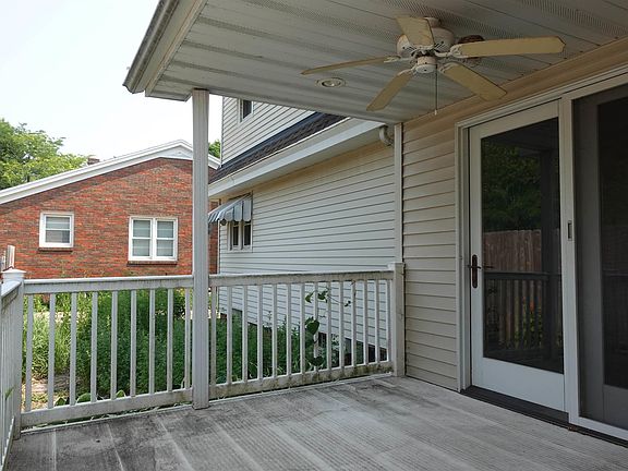 4th image of 640 Florence Ave