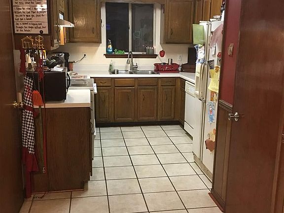 3rd image of 8518 Kingfisher Way