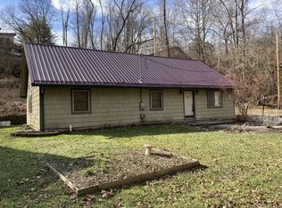 39 Currier St, Athens, OH 45701
