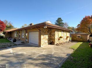 181 Inland Ave, Ewing, NJ 08638