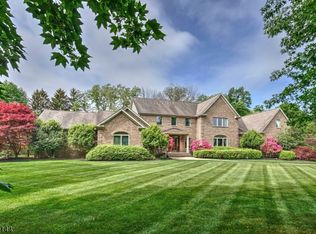 12 Brentwood Ct, Basking Ridge, NJ 07920