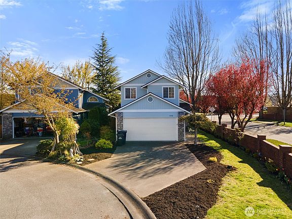 2nd image of 17408 27th Avenue NE