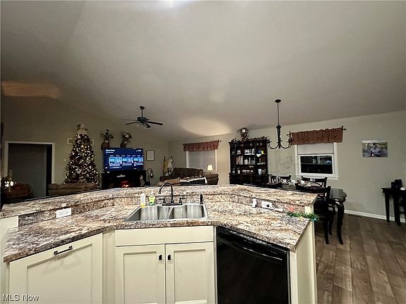 5th image of 22769 Miller Dr