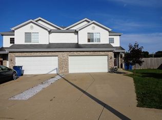 2431 Caton Crest Ct, Crest Hill, IL 60403