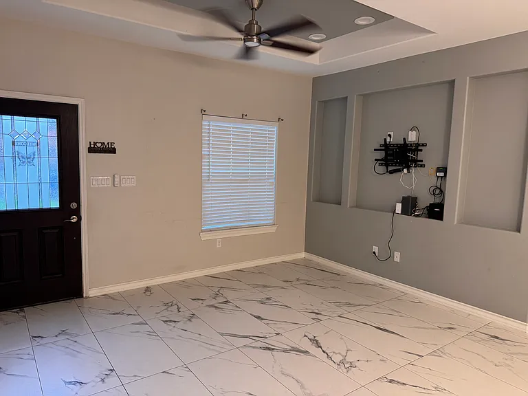 711 W Albatross Ave — Photo 8