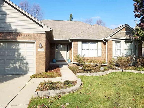 3rd image of 11089 Windmill Ct