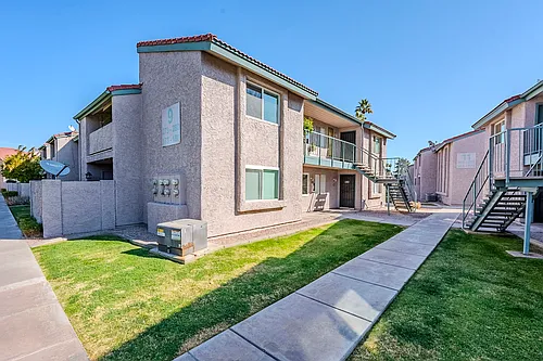 623 W Guadalupe Rd Photo 1