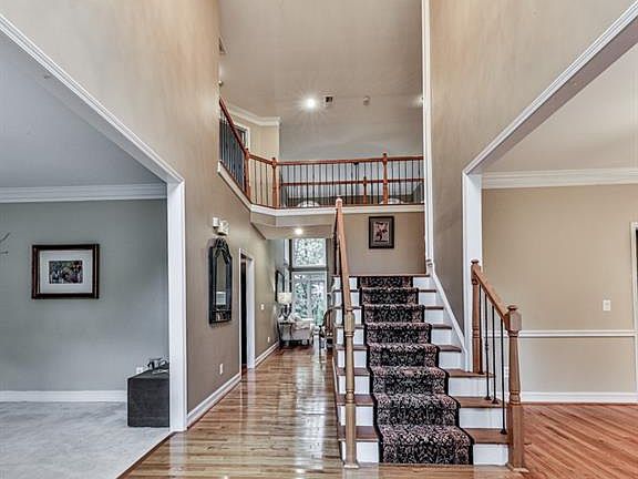 4th image of 1154 Queensgate Dr SE