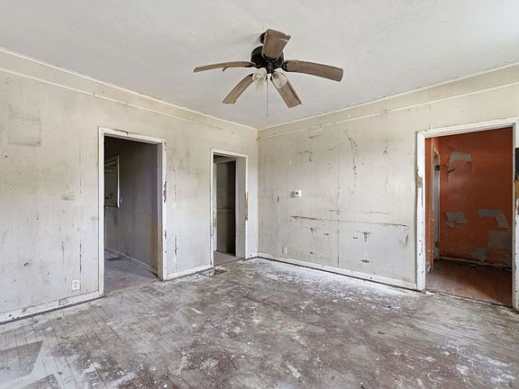 5th image of 1851 W 6th St