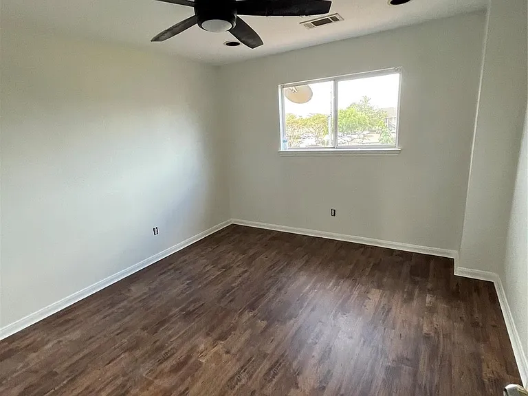15506 Waldron Cir #A — Photo 11