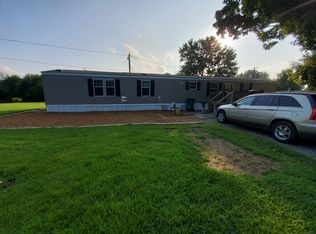 925 Powers Rd, Paducah, KY 42003