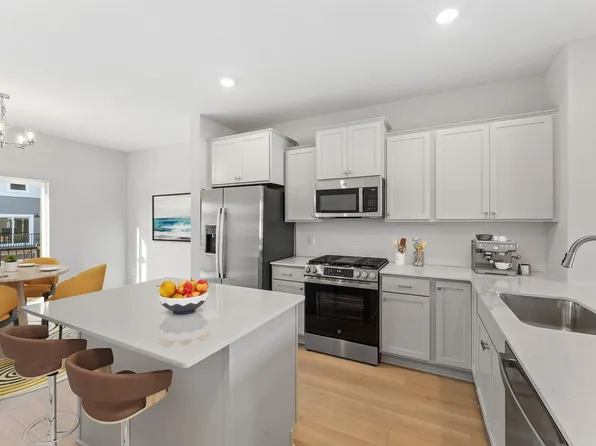 1526 Traverse Ln, West Saint Paul, MN 55118