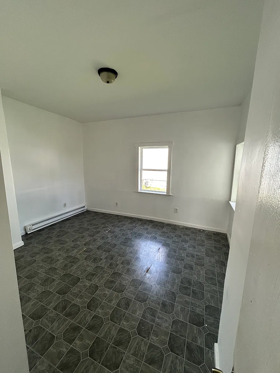 Building Photo - 45 S 6th St #45