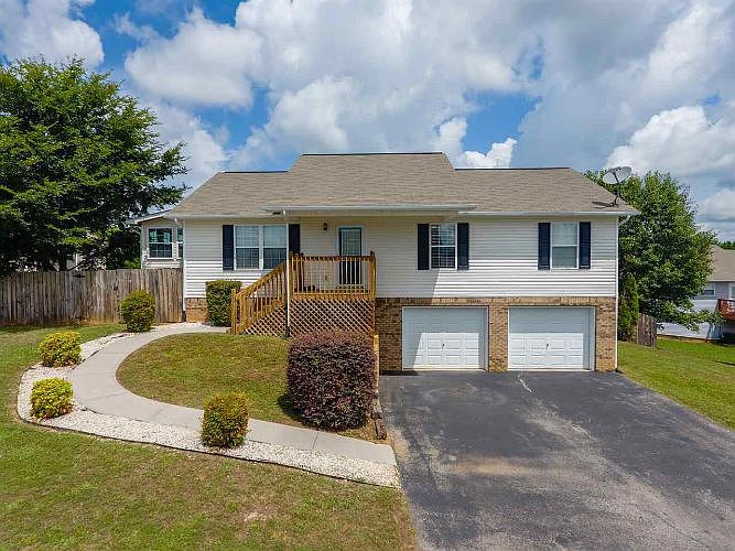1st image of 238 Tristan Ln