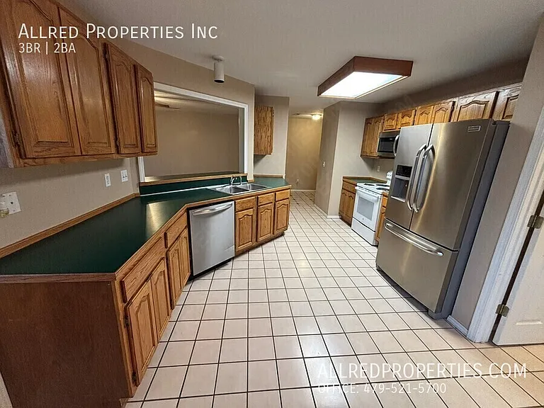 2538 W Houston St — Photo 7
