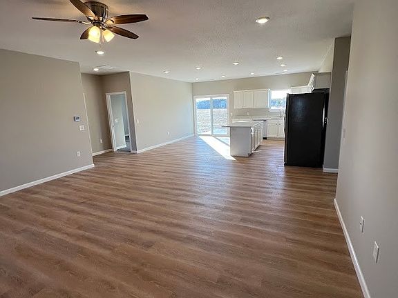 5th image of 1201 Greystone St