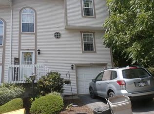 317 Wildflower Ct, Pittsburgh, PA 15202