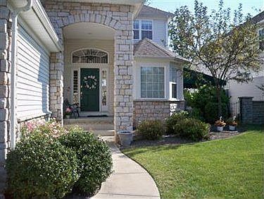 1st image of 375 E Glengary Cir