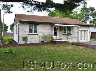 615 2nd St, Colona, IL 61241