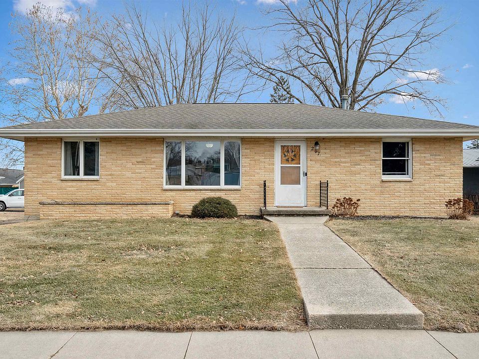 1st image of 207 Arthur St SW