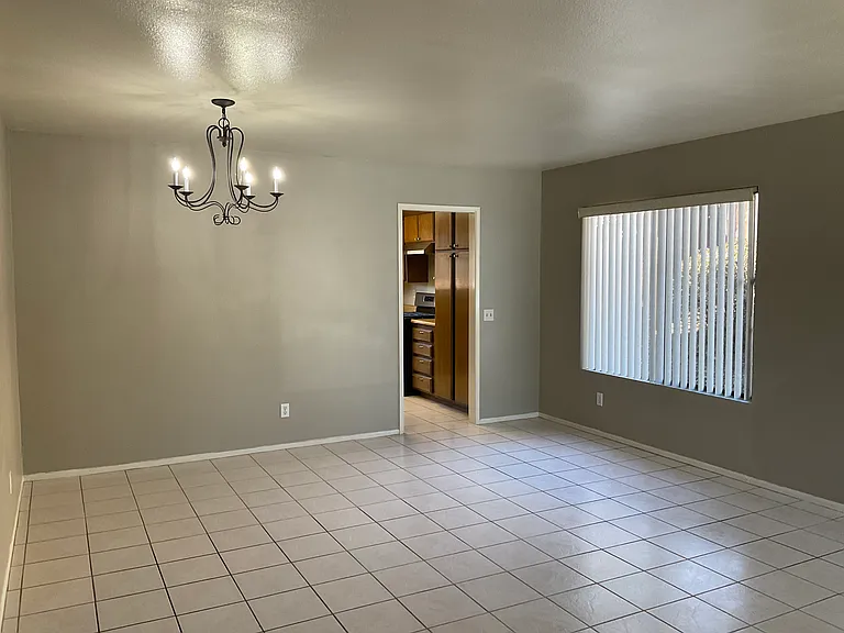 723 Sutton Hill Pl — Photo 10