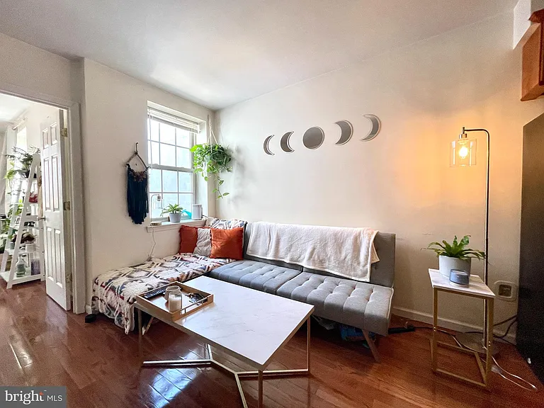 1131 Green St #3 — Photo 4