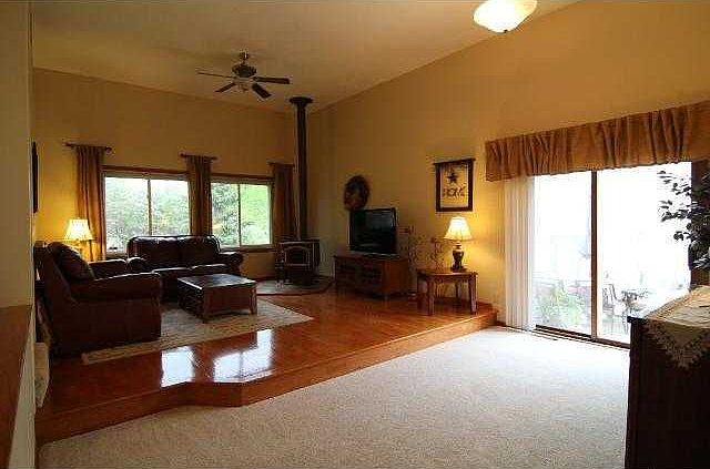 1st image of 1183 Sapphire Ln