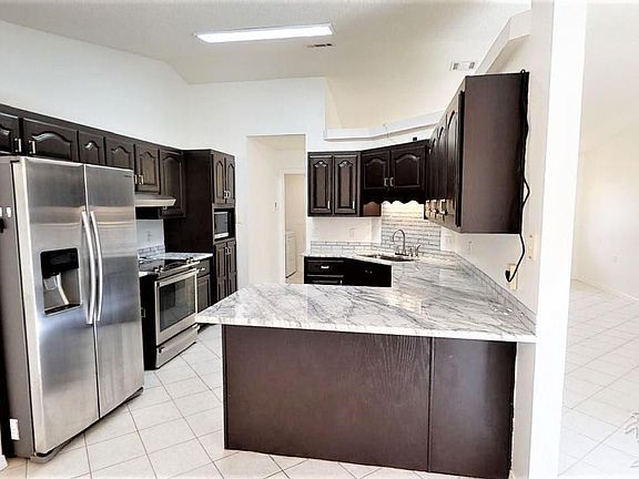 3rd image of 5161 Copperfield Dr