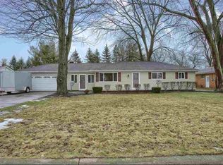 542 N William St, Marine City, MI 48039