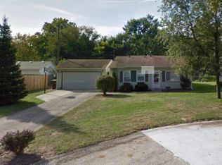 2 Southwood Ct, Champaign, IL 61821