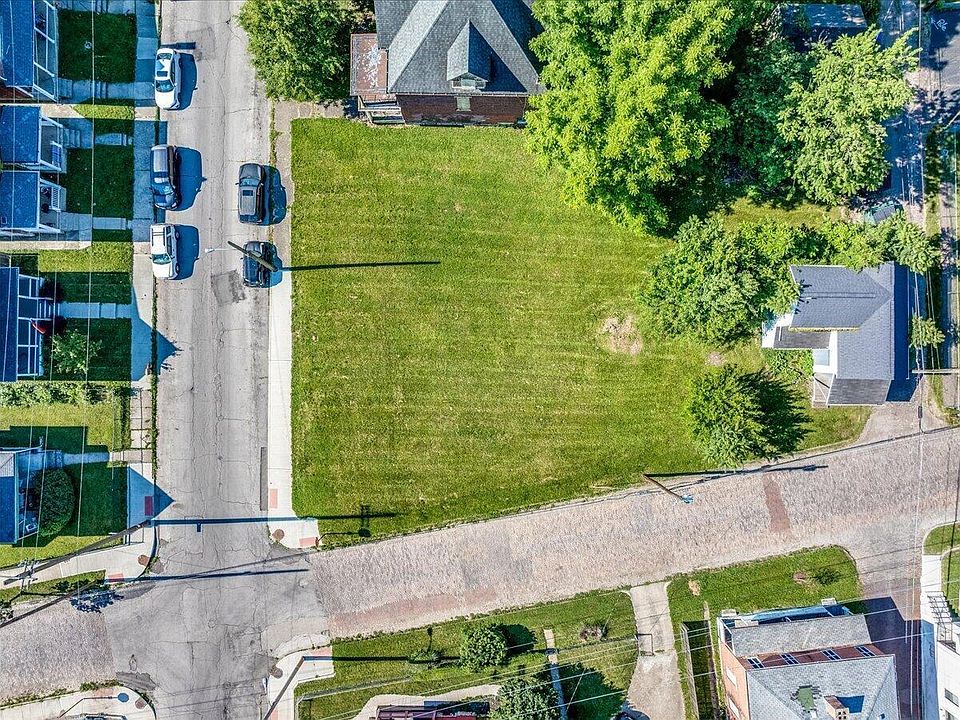 1st image of 197 N 18th St