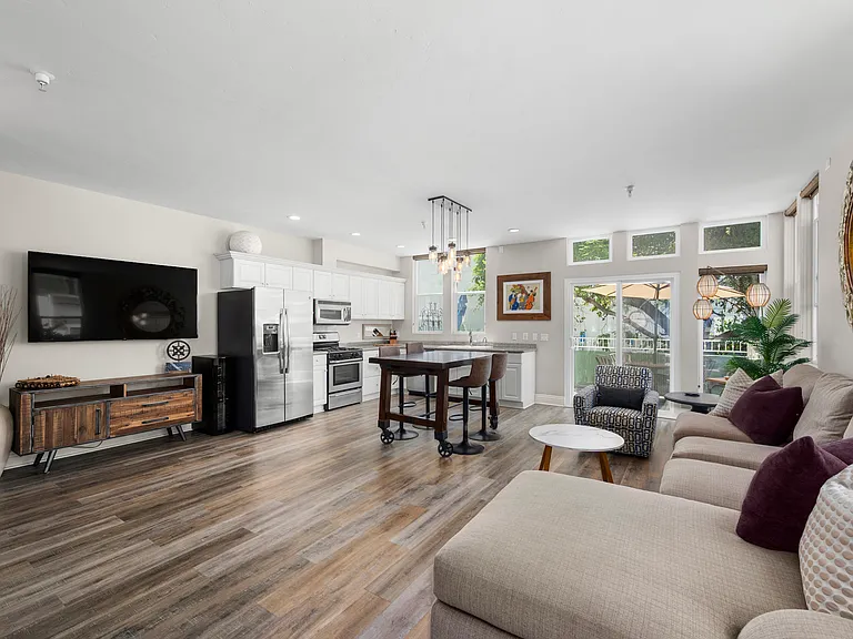 1632 Union St #4 — Photo 17