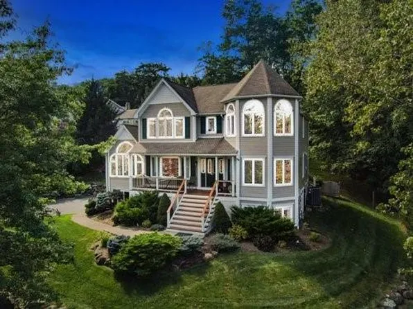 211 Wanamaker Lane, Nyack, NY 10960