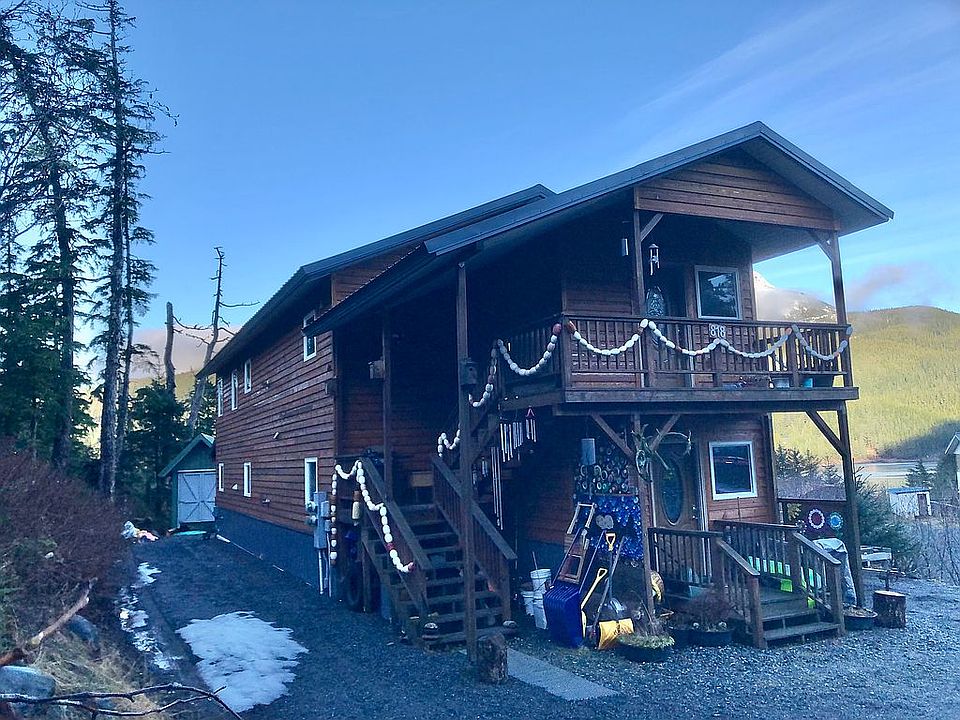 2nd image of 818 Woodland Dr