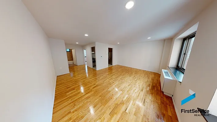 Rented by FirstService Realty (legacy) | media 21