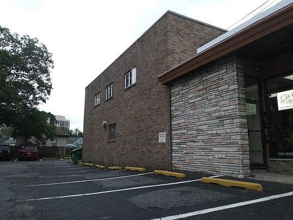 2nd image of 784 Anderson Ave #1