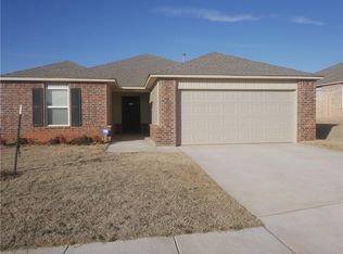 11525 NW 97th St, Yukon, OK 73099