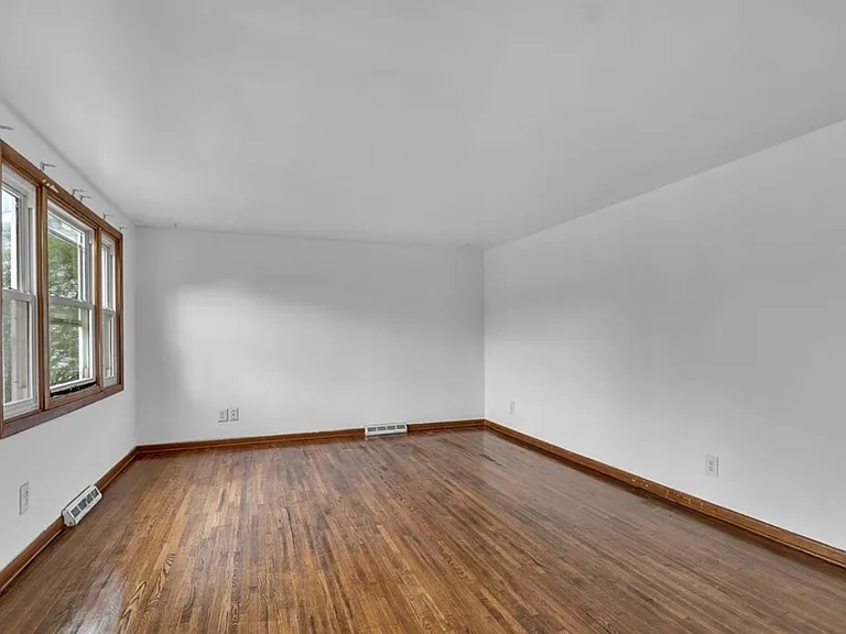 35 Crandon Blvd #1 — Photo 10
