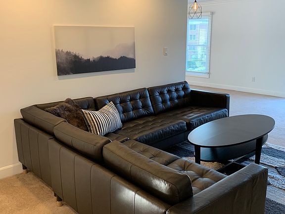 Spacious living room
