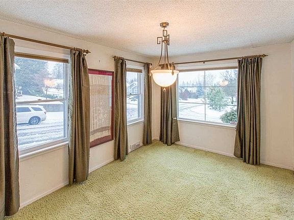 5th image of 2404 W Dalton Ave