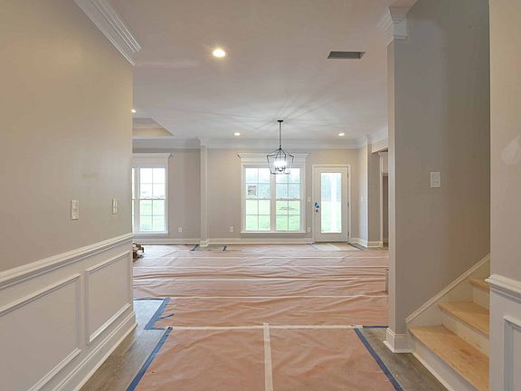 5th image of 123 Hillgrove Ln