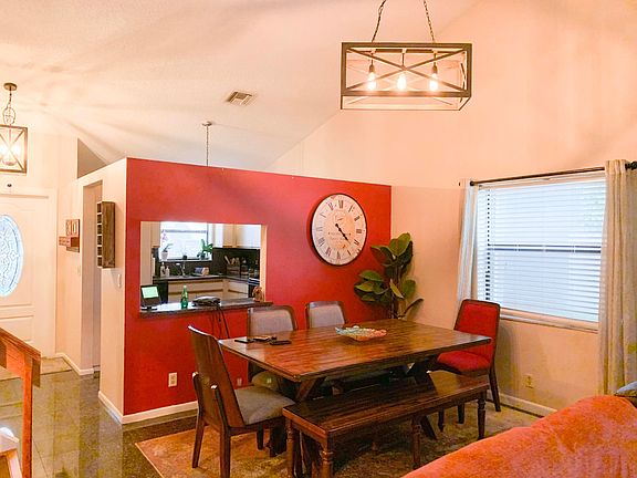 4th image of 74 Rosewood Circle NW