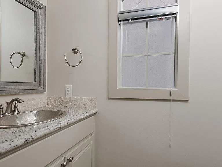 514 Cortlandt St #B — Photo 21