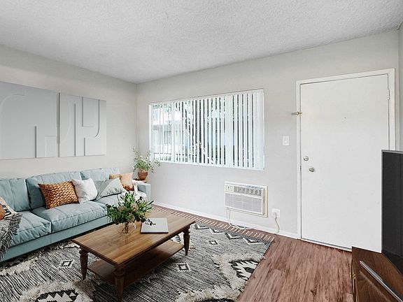 5th image of 21225 Roscoe Blvd APT 40