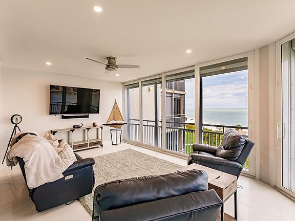 4th image of 6000 Royal Marco Way Unit It