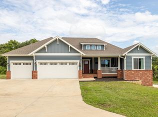 560 Goldenrod Rd, Ozark, MO 65721