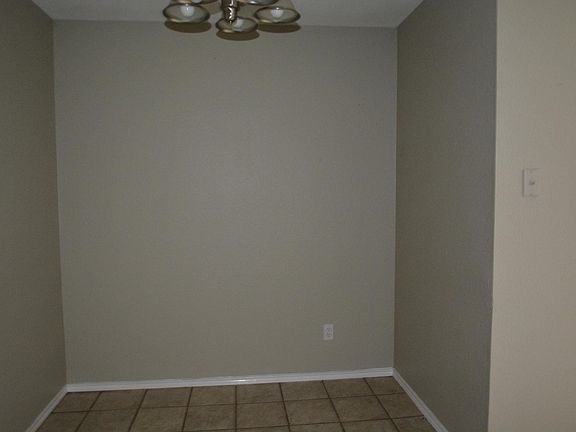 4th image of 10261 Maverick Dr #10261