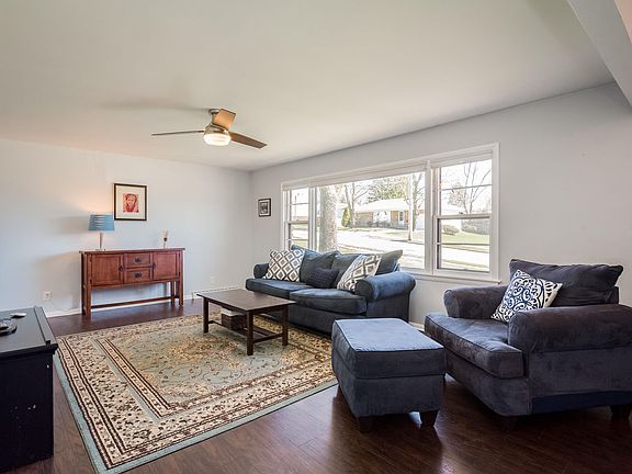 5th image of 350 W Rossman St